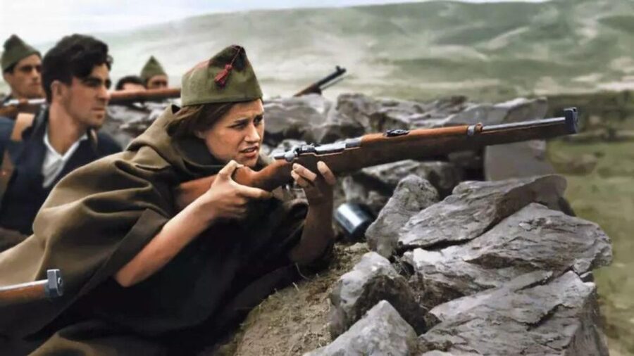 Barcelona: The Spanish Civil War Historical Walking Tour - Starting at Plaça de Catalunya