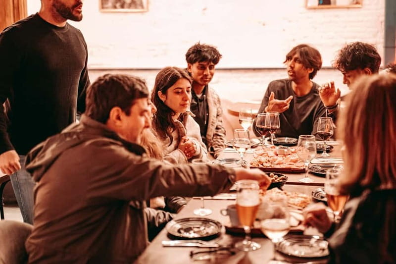 Barcelona: Tipsy Tapas & History Tour in the Gothic Quarter - Dietary restrictions and the fixed menu