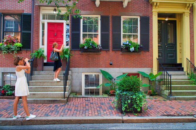 Beacon Hill Boston History + Photo Walking Tour (SMALL Group) - Louisburg Square and Beacon Hill architecture