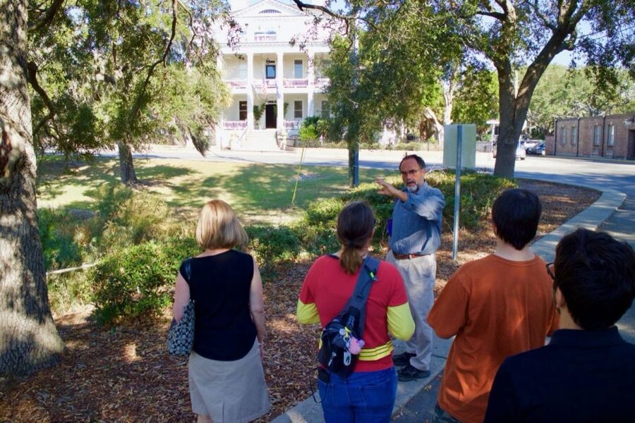 Beaufort: Local History and Film Sites Tour by golf cart - Key points to know before you book