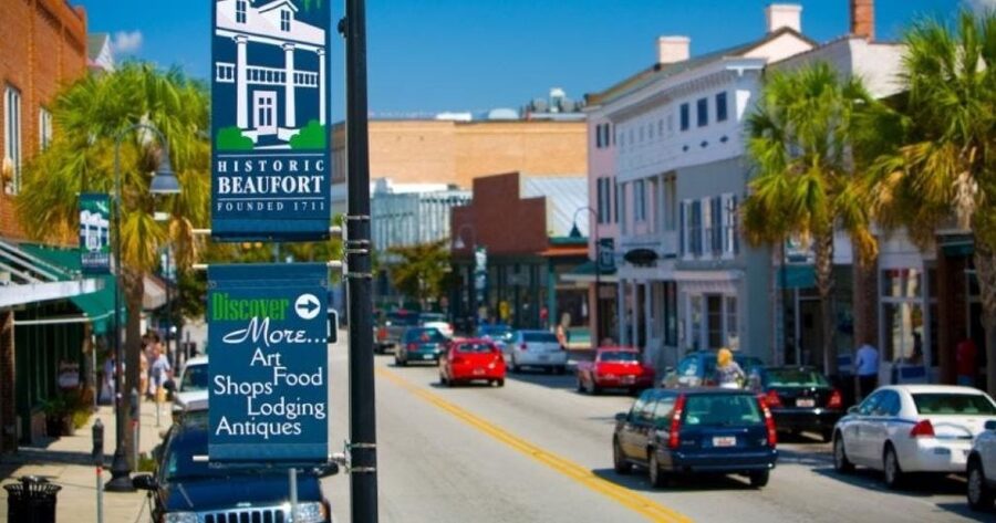 Beaufort: Local History and Film Sites Tour by golf cart - Beaufort through its film locations