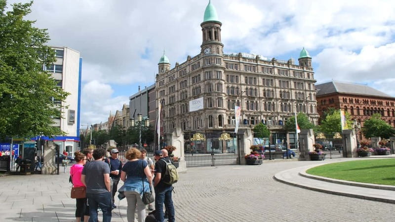 Belfast: Best of Belfast History, Culture & Art Walking Tour - Architecture from Victorian grandeur to modern Belfast