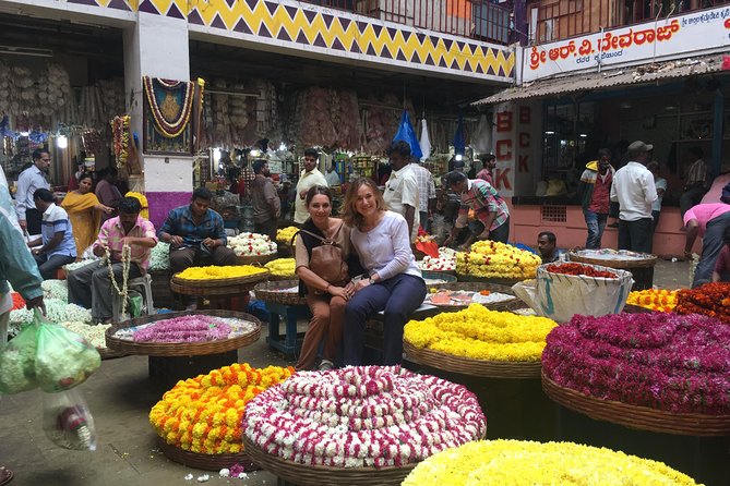 Bengaluru Pete City Market Half-Day Walking Tour - Tipu Sultan’s Summer Palace sets the tone