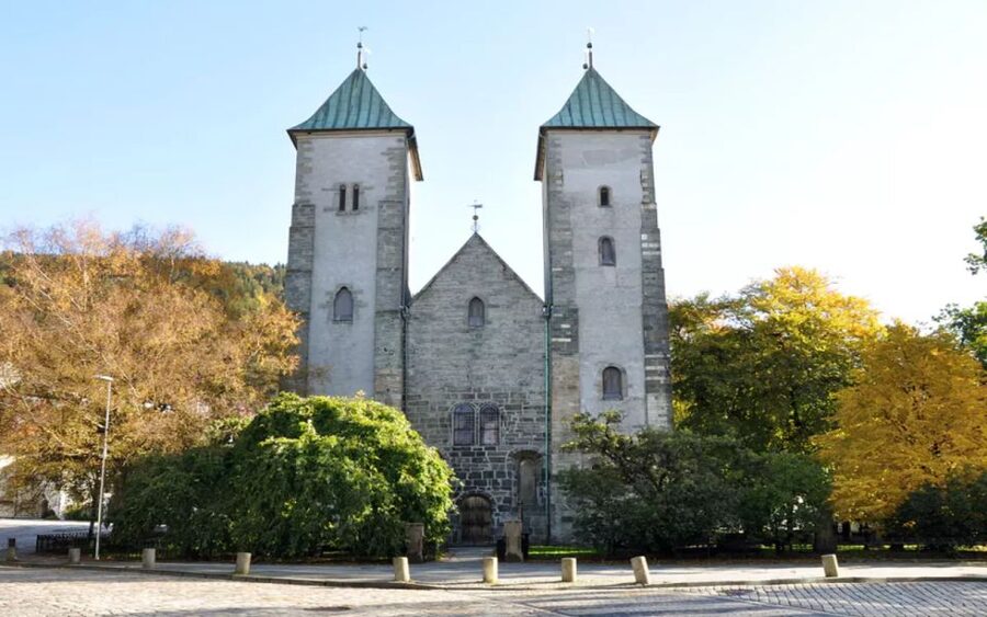 Bergen: Sightseeing Cruise of Bergen's Historic Landmarks - Commentary, comfort, and the view from your seat