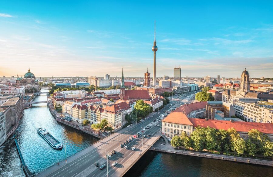 Berlin: 1-Hour Guided Tour of the Historic Center - Bebelplatz and St. Hedwig’s Cathedral