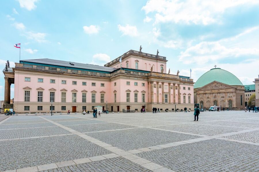 Berlin: 1-Hour Guided Tour of the Historic Center - Who should book this walk?