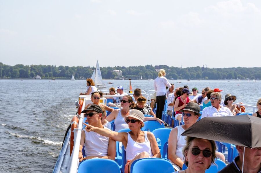 Berlin: 3-Hour World Heritage Cruise to Potsdam - Glienicke Bridge, a Cold War landmark