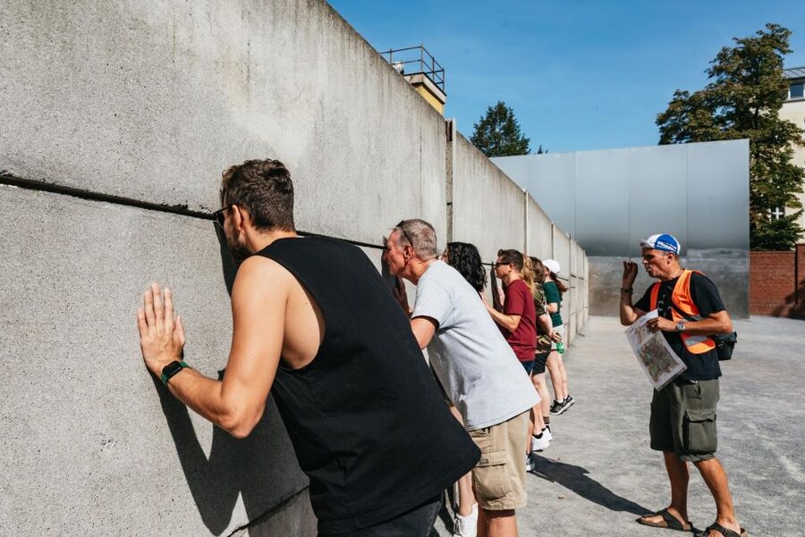 Berlin: Cold War & Berlin Wall History Guided Bike Tour - What the $41 price gets you