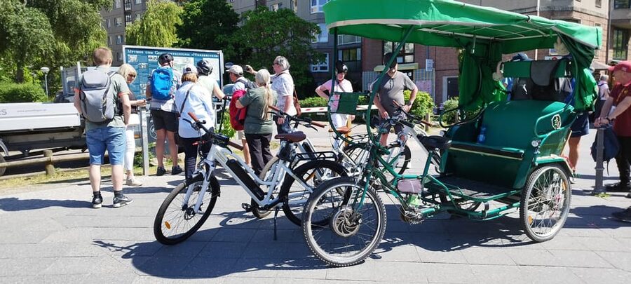 Berlin (E)Bike Tour Historical Highlights in Small groups - Key points to know before booking