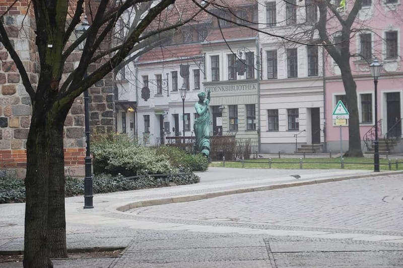 Berlin: Historic Center Walking Tour with a Real Berliner - A useful first walk through Berlin’s Mitte
