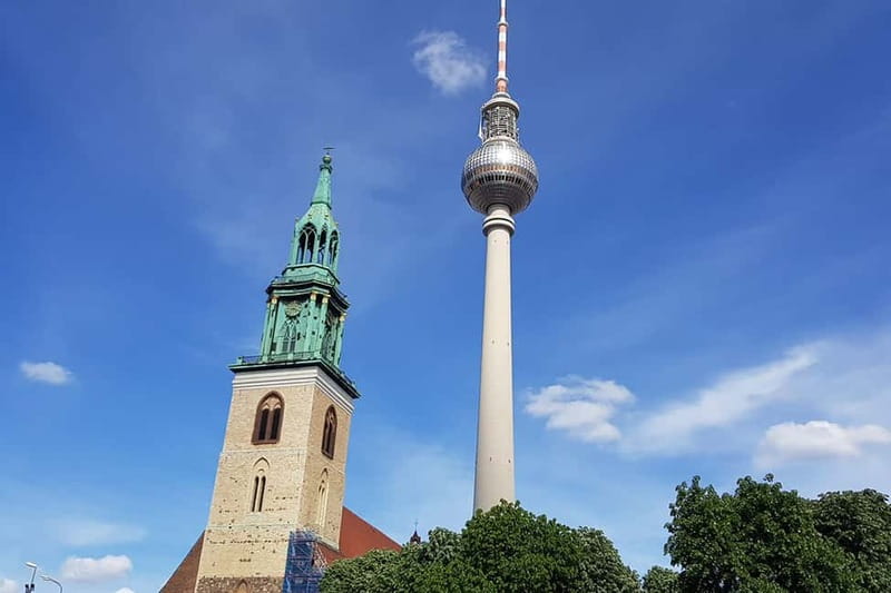 Berlin: Historic Center Walking Tour with a Real Berliner - Unter den Linden, Berlin’s grand historic boulevard