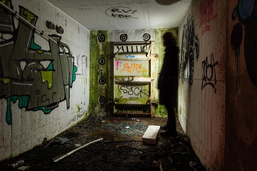 Berlin: Urbex Abandoned Places & History Tour - Entering Berlin’s former Stasi medical world