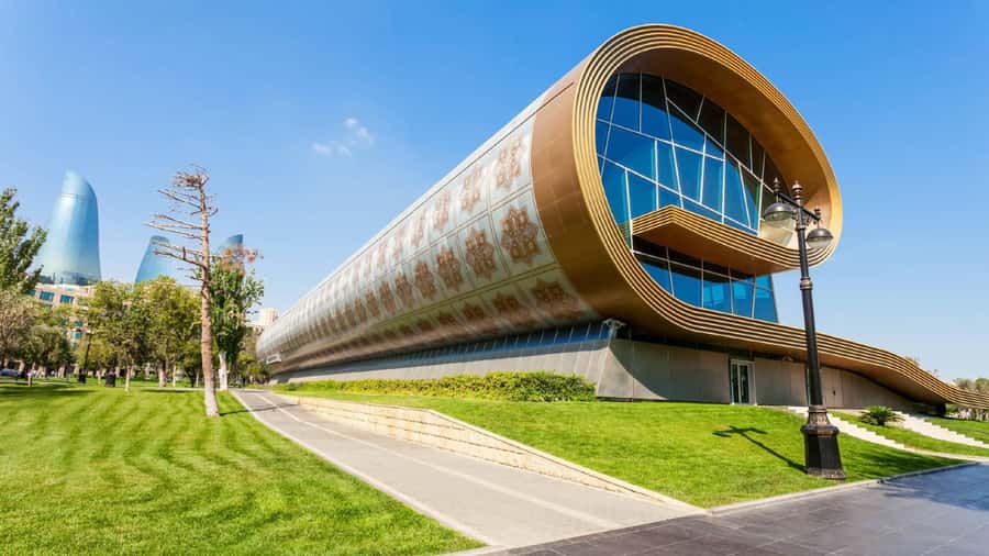 Best of Baku: 4-Hour City Tour Historic and Modern Landmarks - The guides and the feel of the experience