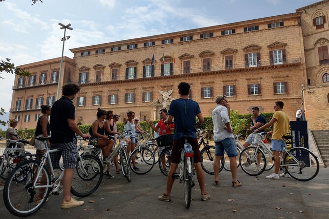 Bike tour of the historic center of Palermo with tasting - Teatro Massimo and modern Palermo