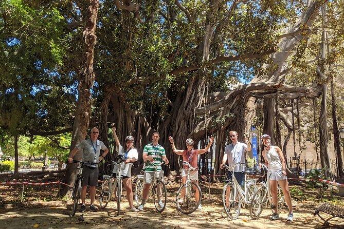 Bike tour of the historic center of Palermo with tasting - Palermo Marina Yachting and La Cala