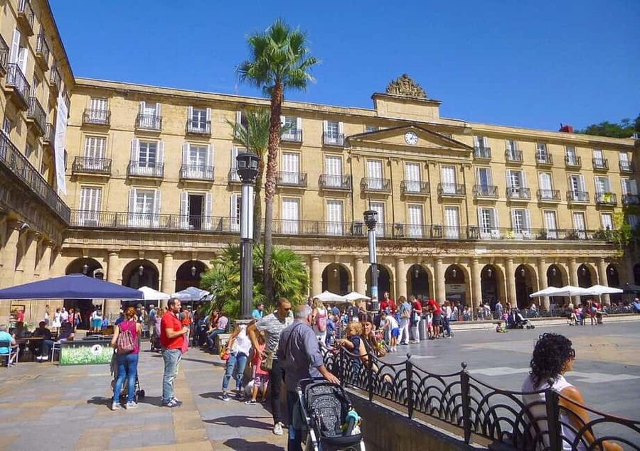 Bilbao Historical Tour in small group - Key points at a glance