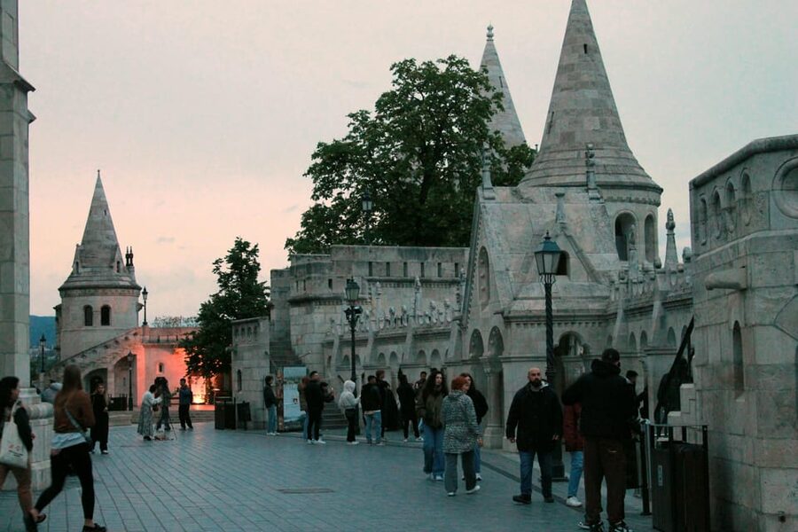 BloodThirsty Hungary: Walking tour & Dark Historical Stories - Hadik’s statue and the people behind the legends