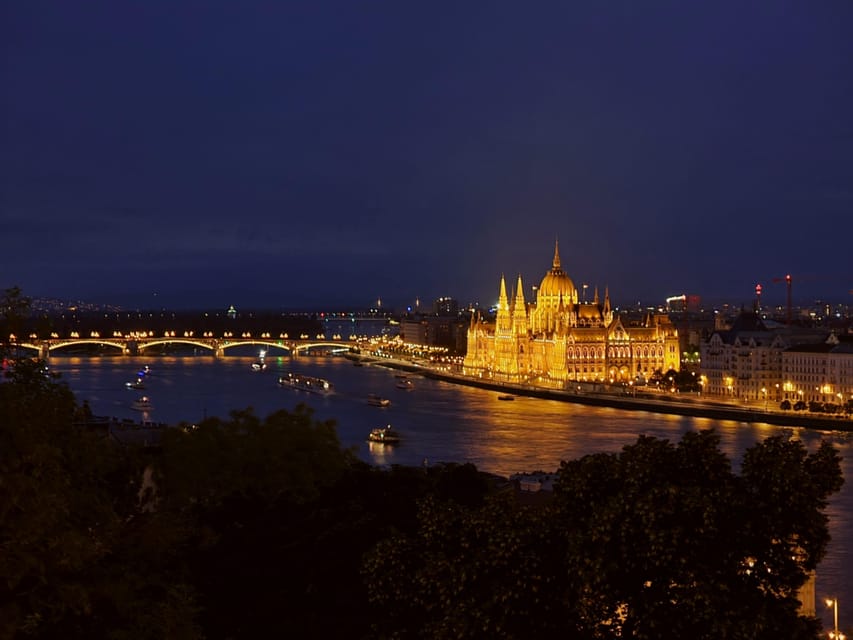 BloodThirsty Hungary: Walking tour & Dark Historical Stories - The Zsolnay fountain and changing views