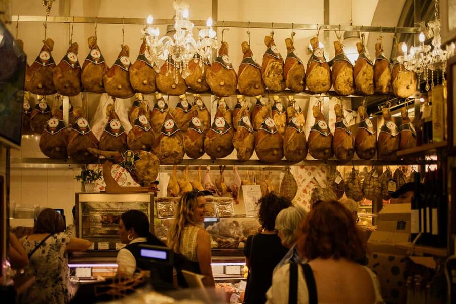 Bologna: Street Food Tour in the Historic Center - Quick points to know before booking