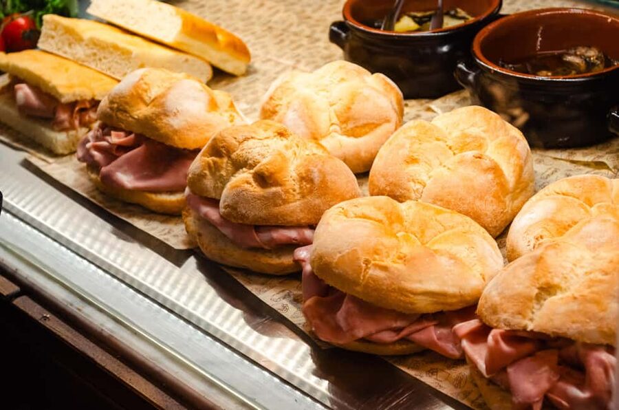 Bologna: Street Food Tour in the Historic Center - Porchetta, ragu and the practical side of Bolognese food