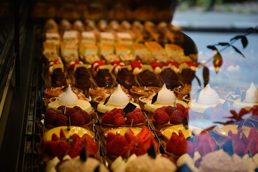 Bordeaux: Walking Tour of the City's Best Bakeries - Who will enjoy this most