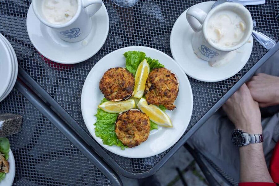 Boston: Guided Seafood Tasting and History Tour - South Boston Waterfront and Fort Point Channel