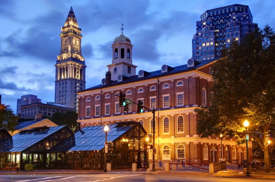 Boston: Haunted Pub Crawl of Historic Pubs and Taverns - The guides make or break the night