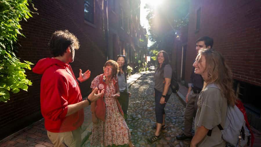 Boston History & Highlights Tour: From Revolution to Today - Starting at Boston Harbor and the Greenway