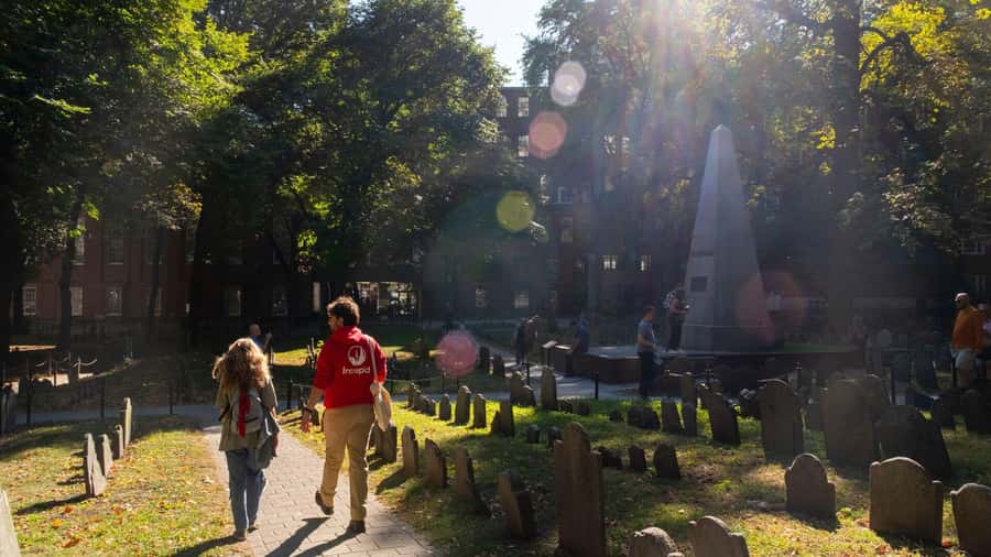 Boston History & Highlights Tour: From Revolution to Today - Beacon Hill and the red-brick streets