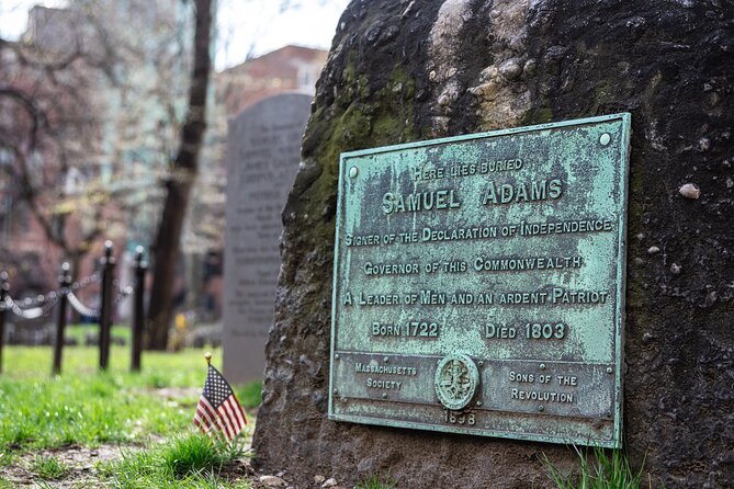 Boston History Tour: Scenic Walk Through Time & Landmarks - The Massachusetts State House and the people behind it