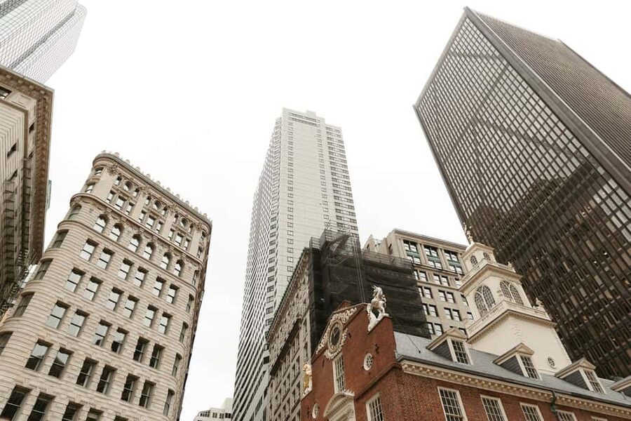 Boston: Ultimate Historic Food & Drink Tour - Walking the Freedom Trail with food in the middle
