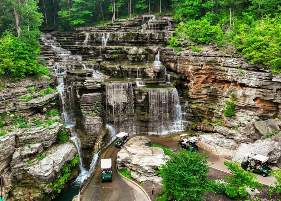 Branson: Top of the Rock Ozarks Heritage Preserve - The Lost Canyon Cave and Nature Trail