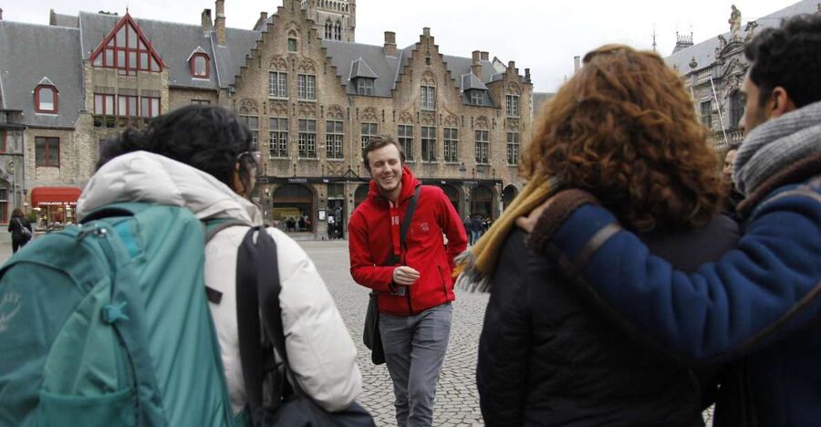 Bruges: History, Chocolate and Beer Walking Tour - Who should book this Bruges experience?