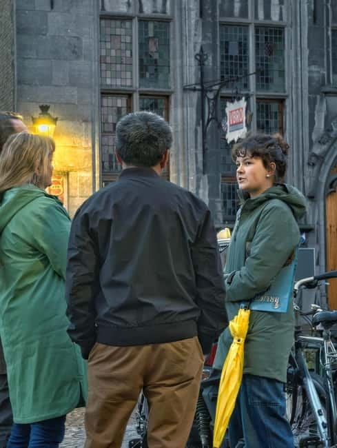 Bruges: Nightly Tales and Untold History Walking Tour - Café Vlissinghe and Spiegelrei