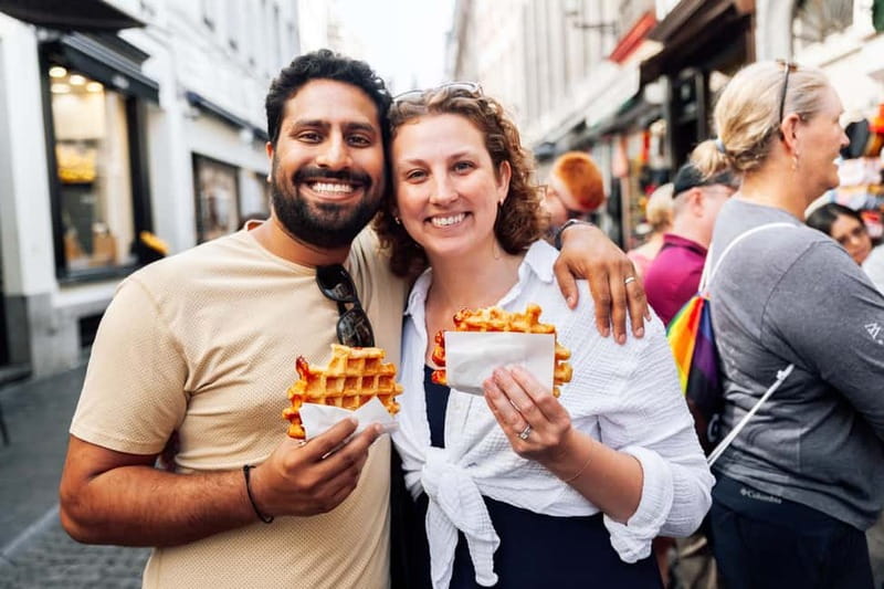 Brussels: Historical Tour with Chocolate & Waffle Tasting - Grand Place gives you the right opening scene