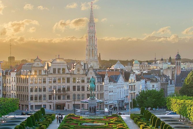 Brussels: Historical Walking Tour with Chocolate & Waffle Tasting - Mary Chocolatier and the final chocolate tasting