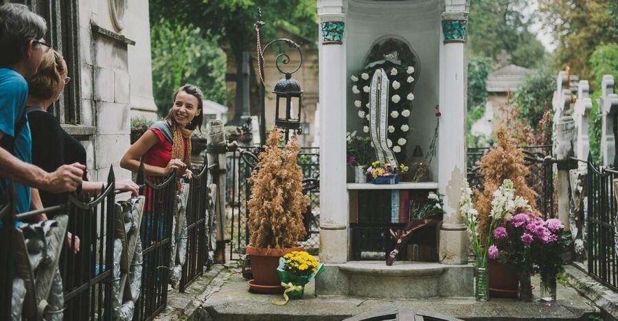 Bucharest: 3-Hour Dark History Tour with a Local - Key points to know before you book