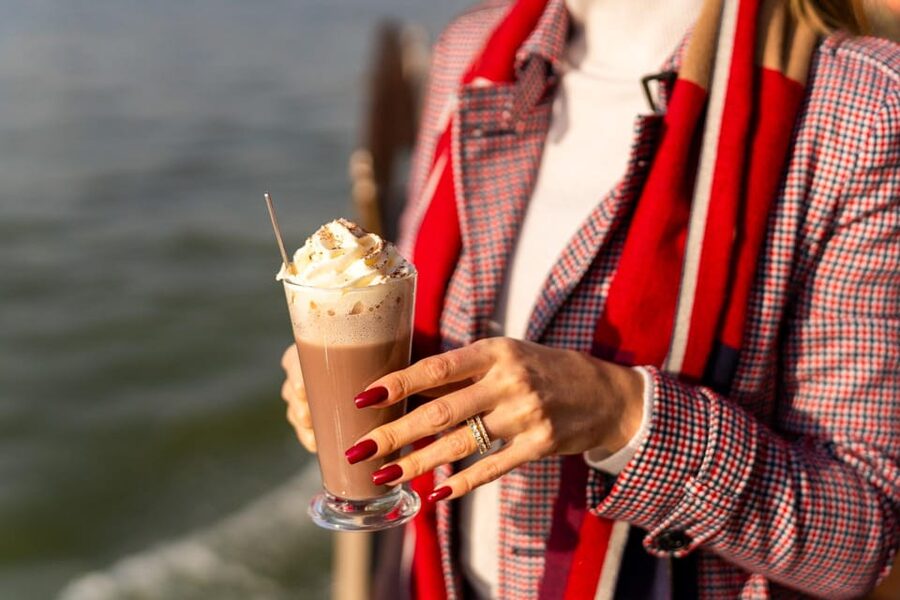 Budapest: Historic Cruise with Welcome Drink - Seating, comfort, and the weather