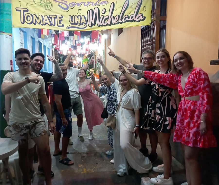 Cartagena: Historic Center and Getsemaní Shared Walking Tour - Art, emeralds, and the city’s public face
