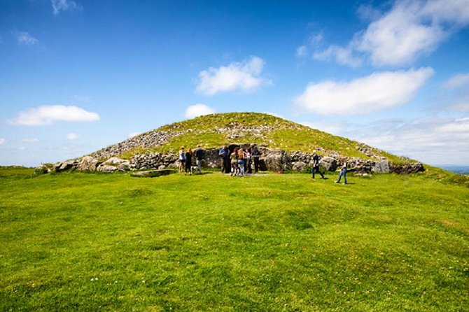 Celtic Boyne Valley & Ancient Sites Day Tour From Dublin - Lunch and the Fore Distillery pause