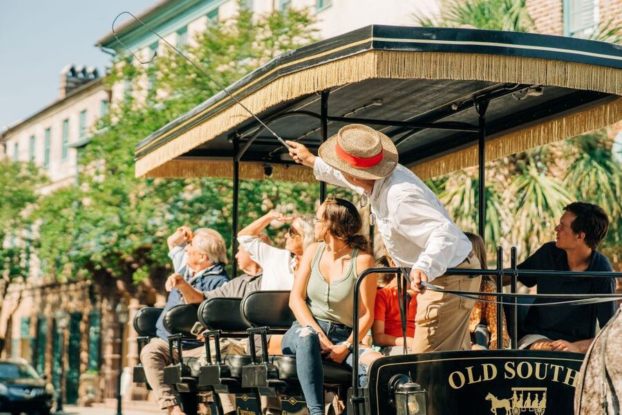 Charleston: Historical Downtown Tour by Horse-drawn Carriage - Starting at Old South Carriage Co.