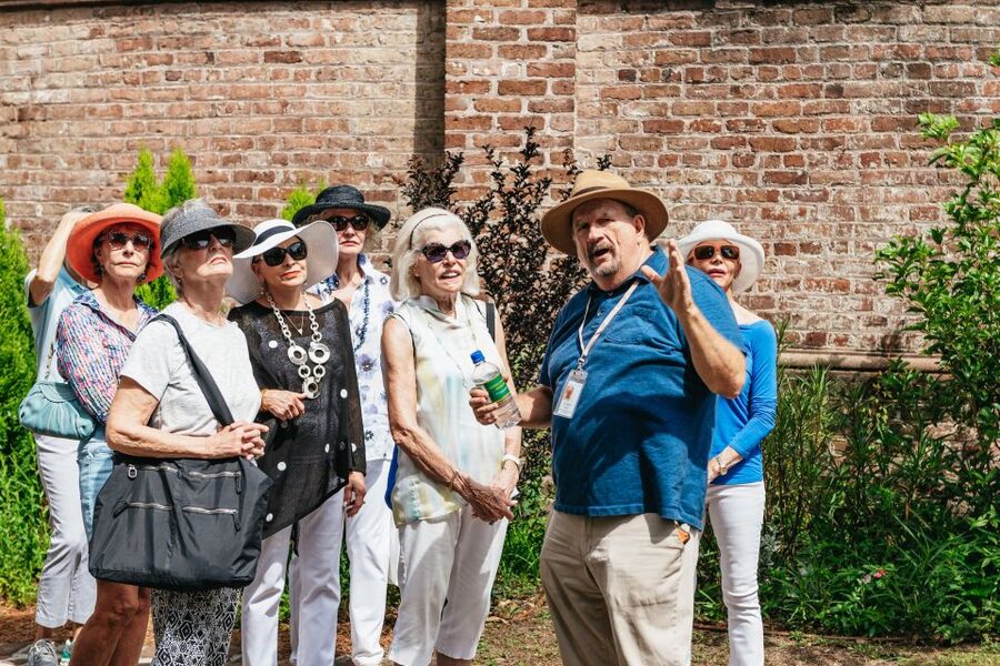 Charleston: Old Walled City Historical Walking Tour - Why Charleston makes sense on foot