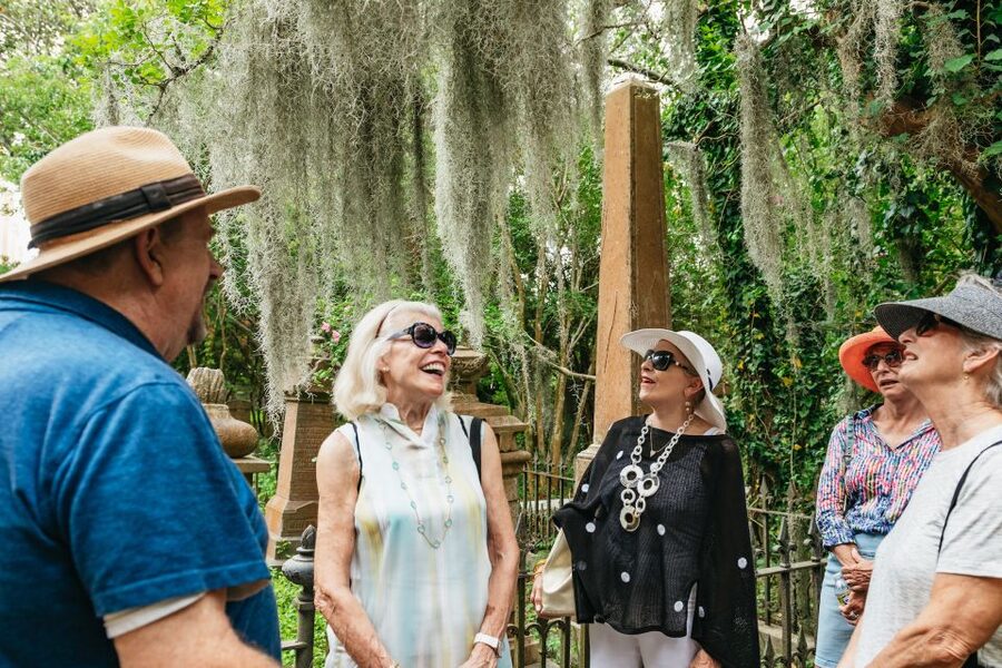 Charleston: Old Walled City Historical Walking Tour - Waterfront Park offers a pause and a change of view