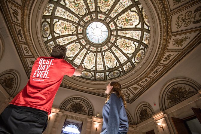 Chicago in a Day: Food, History & Architecture Walking Tour - Starting beneath the Chicago Theatre marquee