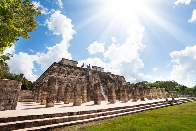 Chichen Itza Guided Historical Tour with Lunch Included - Guides, group size, and the English question