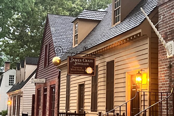 Colonial History Tour in Williamsburg Virginia - A good choice for families and mixed-age groups