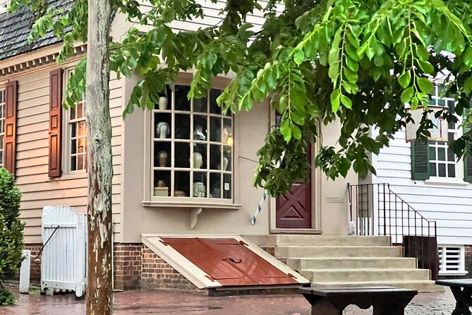 Colonial History Tour in Williamsburg Virginia - Group size, meeting point, and practical planning