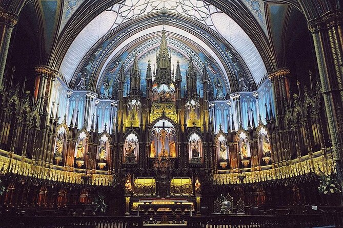 Combo Historical and Food Tour of Old Quebec - Starting at the Quebec mural and Place Royale
