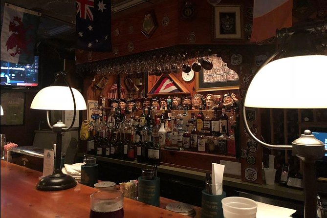 Creepy Crawl Night-Time Haunted Pub Walking Tour of Savannah's Historic District - The pubs: local stops with drinks on your own