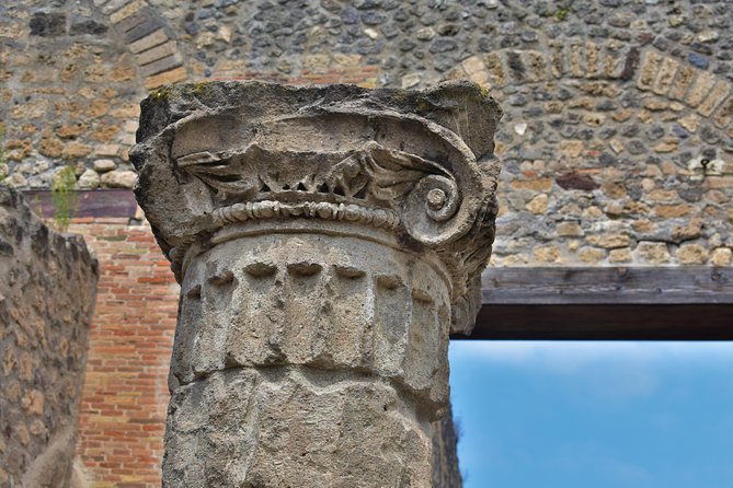 Discover the Ancient Ruins of Pompeii: Day Trip from Rome - Lunch in Pompeii